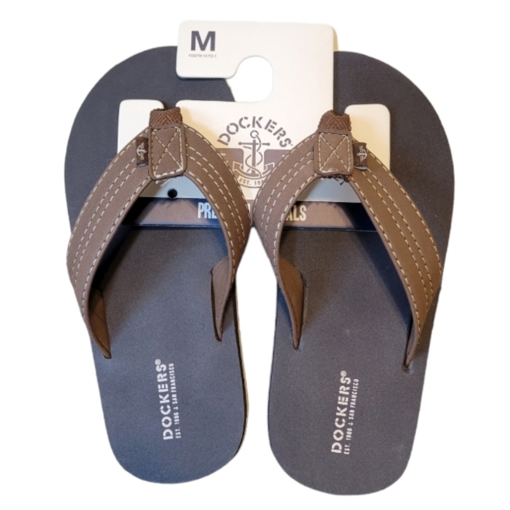 Boys Dockers flip flops size medium 13-1